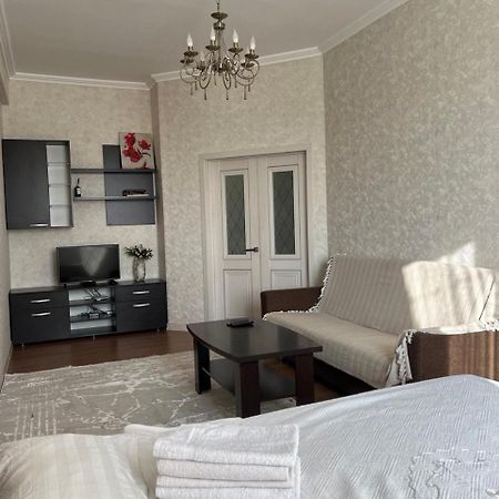 Promenade Bishkek Apartment Luaran gambar