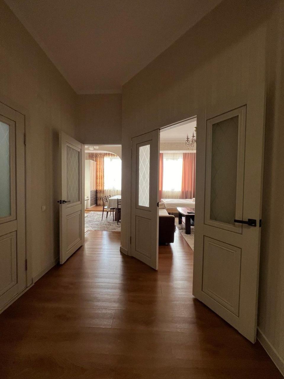 Promenade Bishkek Apartment Luaran gambar